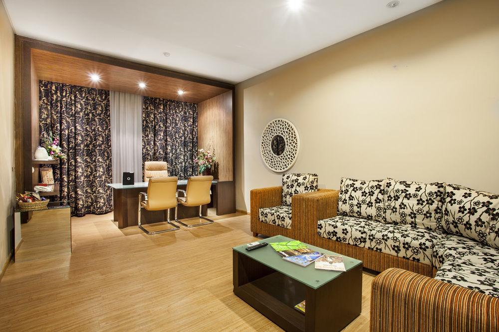Collection O 991 D'Batoe Boutique Hotel Bandung Eksteriør billede