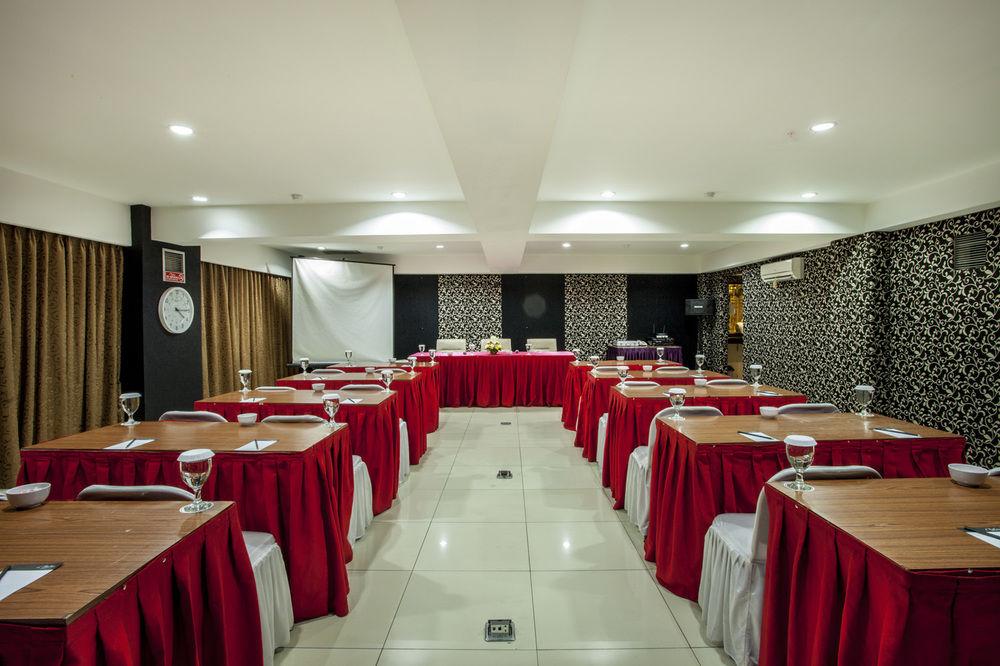 Collection O 991 D'Batoe Boutique Hotel Bandung Eksteriør billede