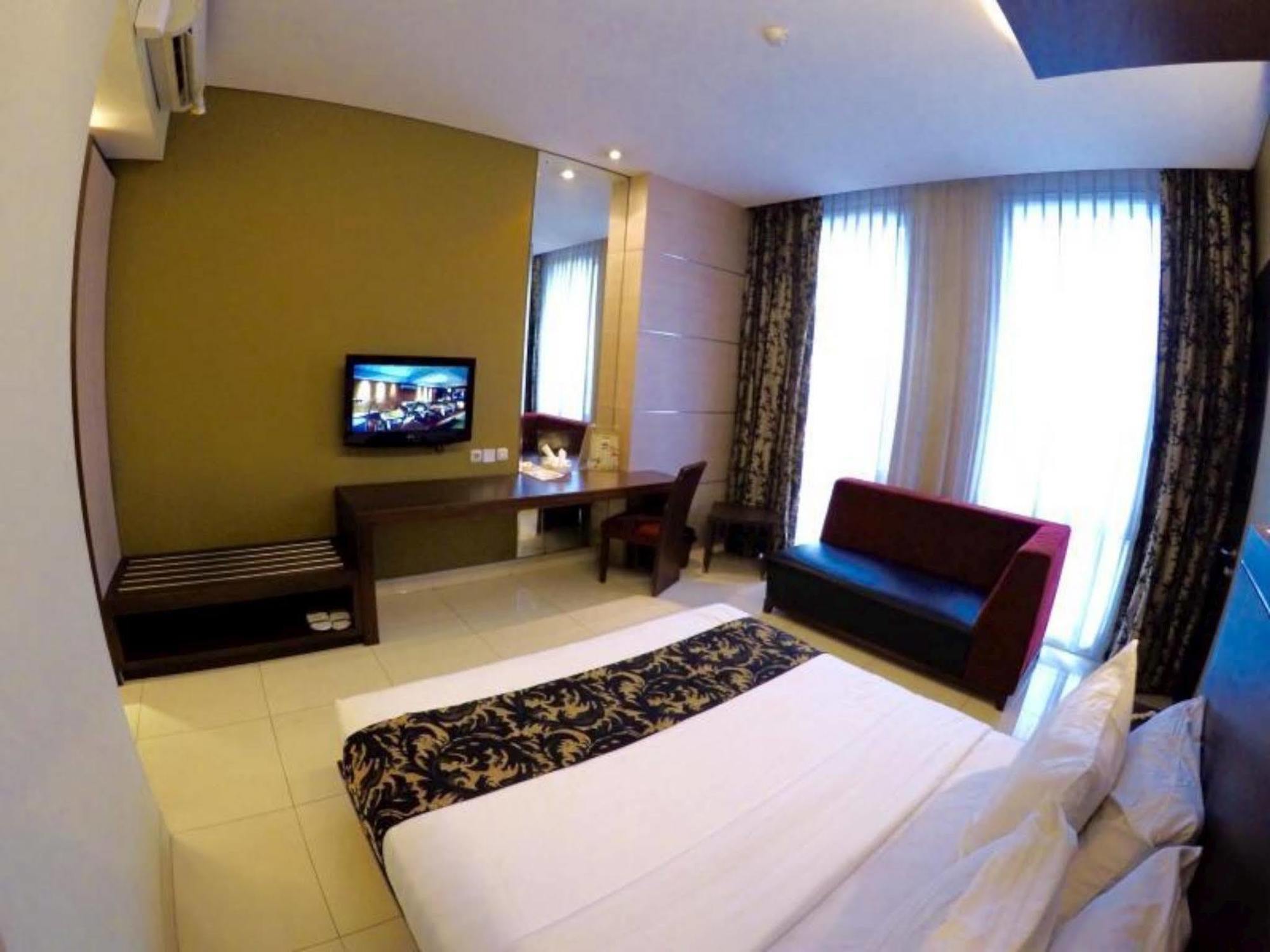 Collection O 991 D'Batoe Boutique Hotel Bandung Eksteriør billede